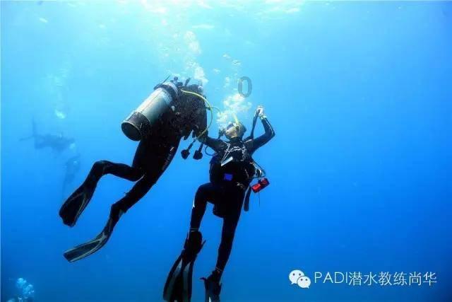 定南县自然资源局党支部召开学习贯彻习近平新时代中国特色社会主义思想主题教育专题组织生活会